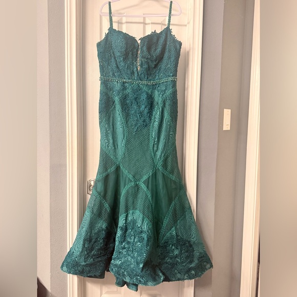 Mac Duggal Emerald Lace Kids Formal Dress - Picture 1 of 3